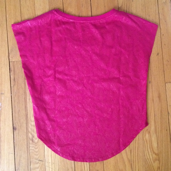 NWOT The Nike Tee PINK waxed snakeskin - Picture 5 of 7